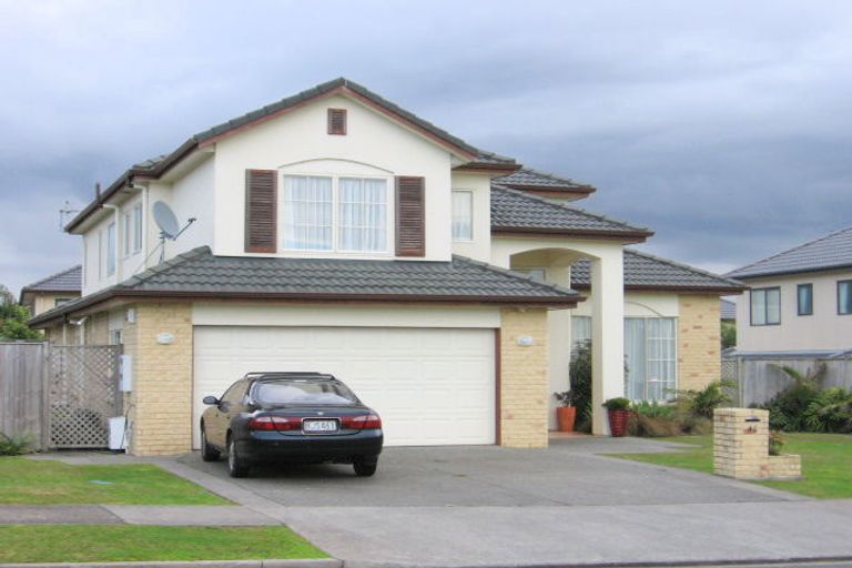 Photo of property in 46 Delmont Close, East Tamaki Heights, Auckland, 2016