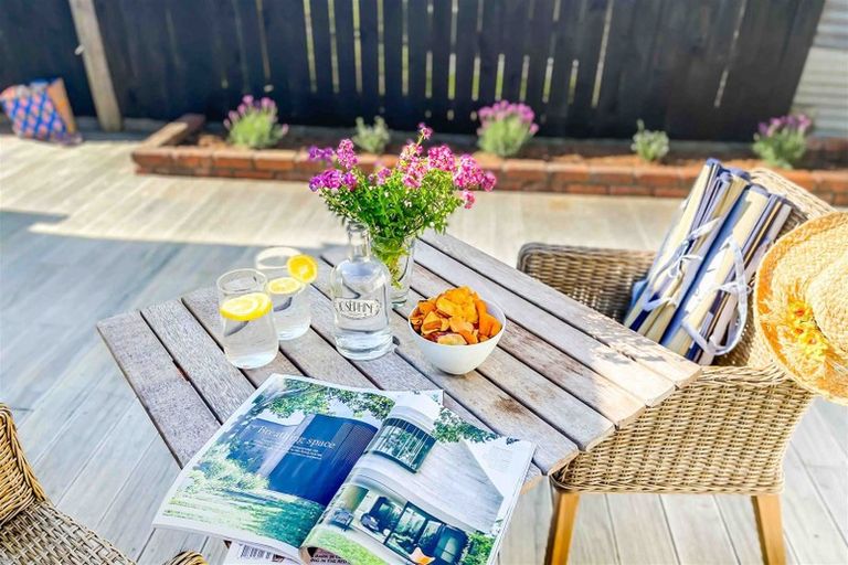 Photo of property in 1 Hemara Street, Waikanae Beach, Waikanae, 5036