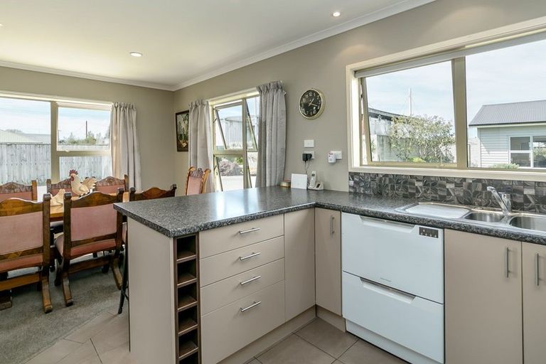 Photo of property in 40a William Wong Place, Carterton, 5713