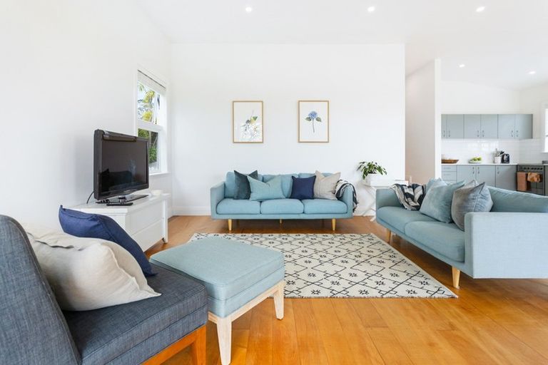 Photo of property in 226 Upper Harbour Drive, Greenhithe, Auckland, 0632