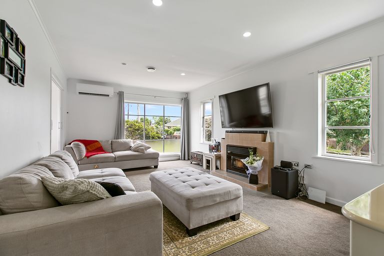 Photo of property in 34 Kelvin Road, Papakura, 2110