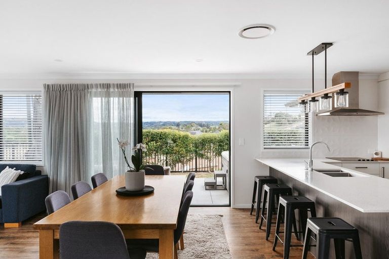 Photo of property in 8 Oyster Place, Omokoroa, 3114