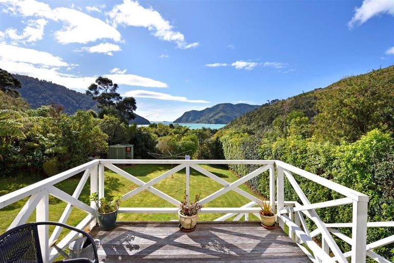 Photo of property in 3 Field Terrace, Okiwi Bay, French Pass, 7193