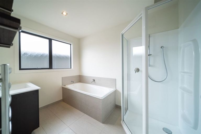 Photo of property in 122 Rob Roy Lane, Wanaka, 9305