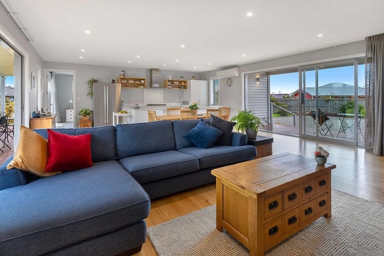 Photo of property in 2 Pukeko Way, Amberley, 7410