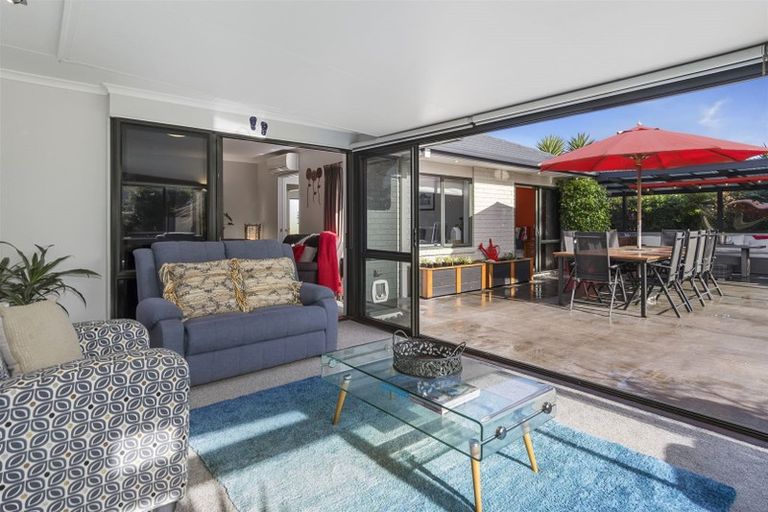 Photo of property in 24 Carribean Place, Papamoa Beach, Papamoa, 3118