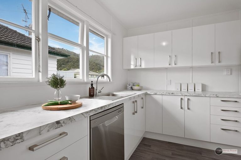 Photo of property in 43 Russell Road, Wainuiomata, Lower Hutt, 5014