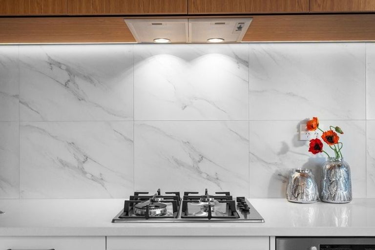 Photo of property in 37b Flanshaw Road, Te Atatu South, Auckland, 0610