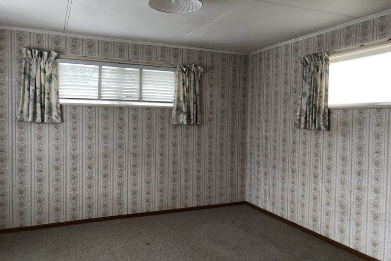 Photo of property in 17 Devon Street, Levin, 5510