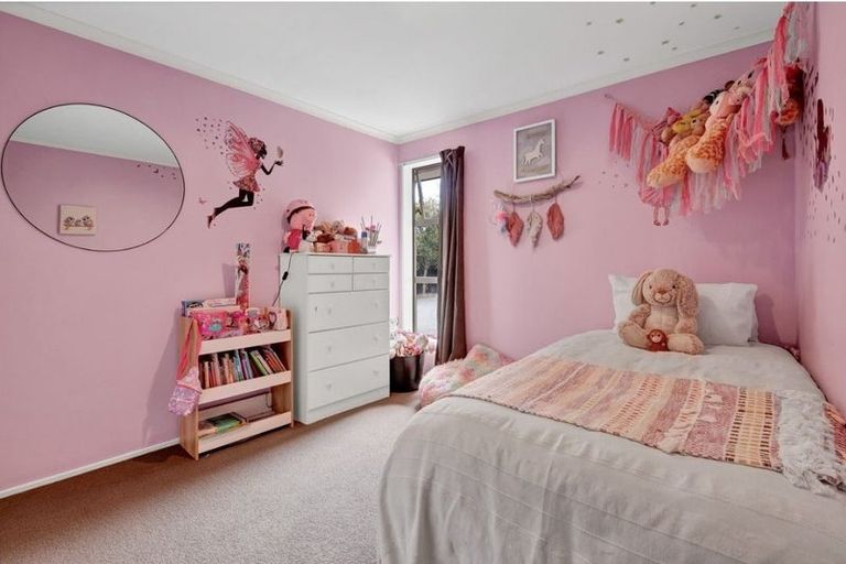 Photo of property in 33 Kotare Avenue, Rangiora, 7400