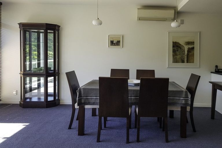 Photo of property in Montreaux Apartments, 5a/164 The Terrace, Wellington Central, Wellington, 6011