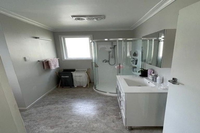 Photo of property in 45 Selwyn Crescent, College Estate, Whanganui, 4500