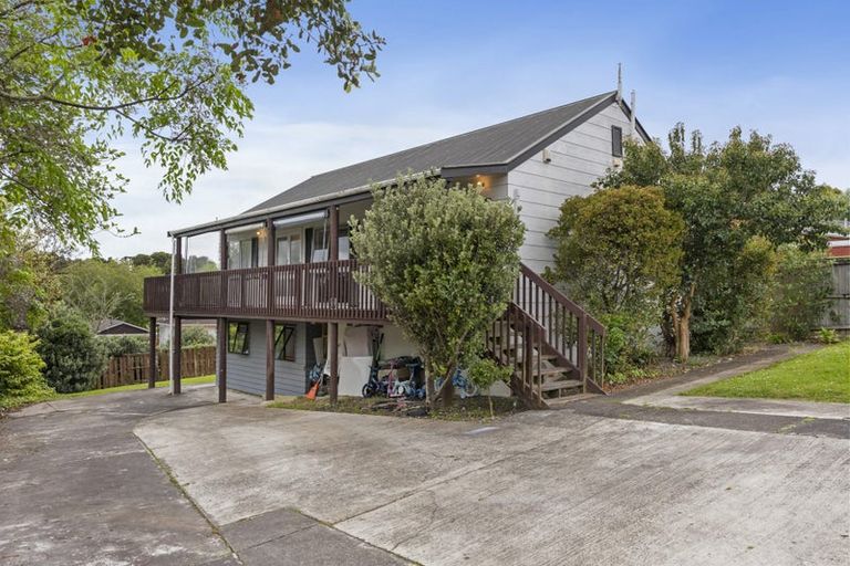 Photo of property in 7 Kingussie Place, Highland Park, Auckland, 2010