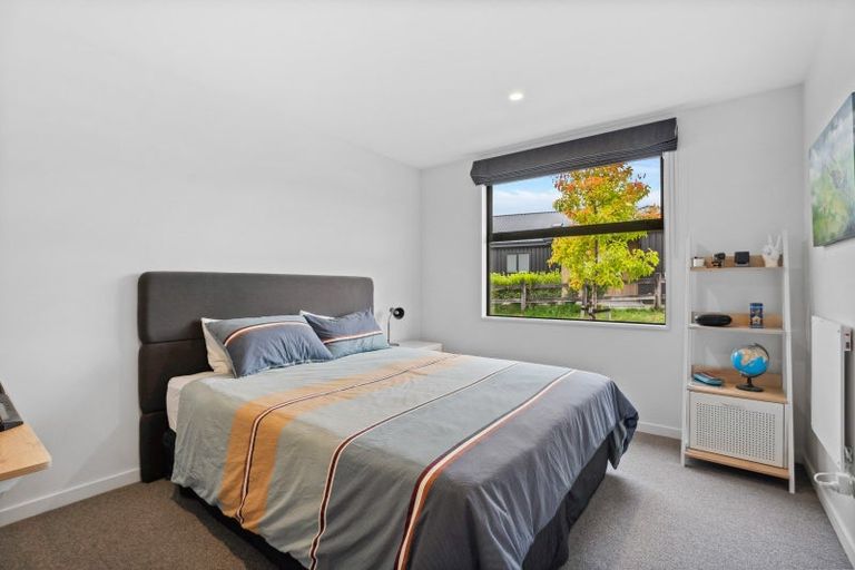 Photo of property in 2 Mcneil Crescent, Wanaka, 9305