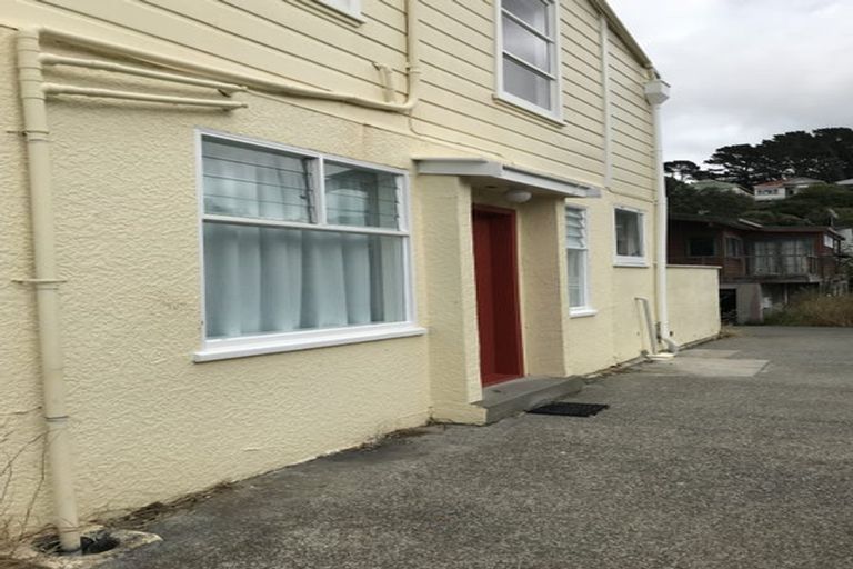 Photo of property in 2 Stanley Street, Berhampore, Wellington, 6023