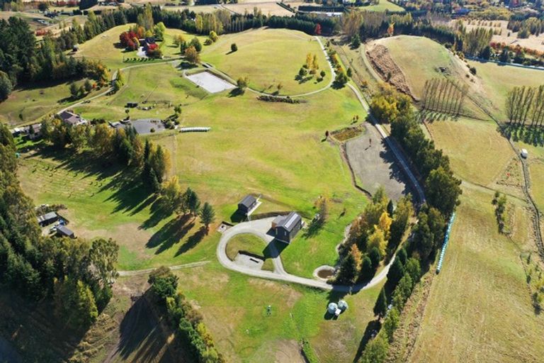 Photo of property in 62 Fitzpatrick Road, Dalefield, Queenstown, 9371