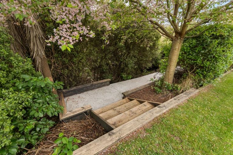 Photo of property in 100 Mcmahon Drive, Aidanfield, Christchurch, 8025