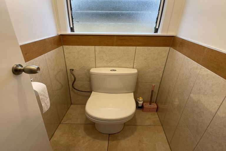 Photo of property in 92 Hillcrest Road, Papatoetoe, Auckland, 2025