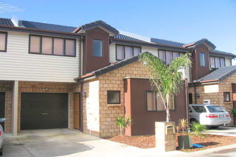 Photo of property in 9 Derg Place, East Tamaki, Auckland, 2013