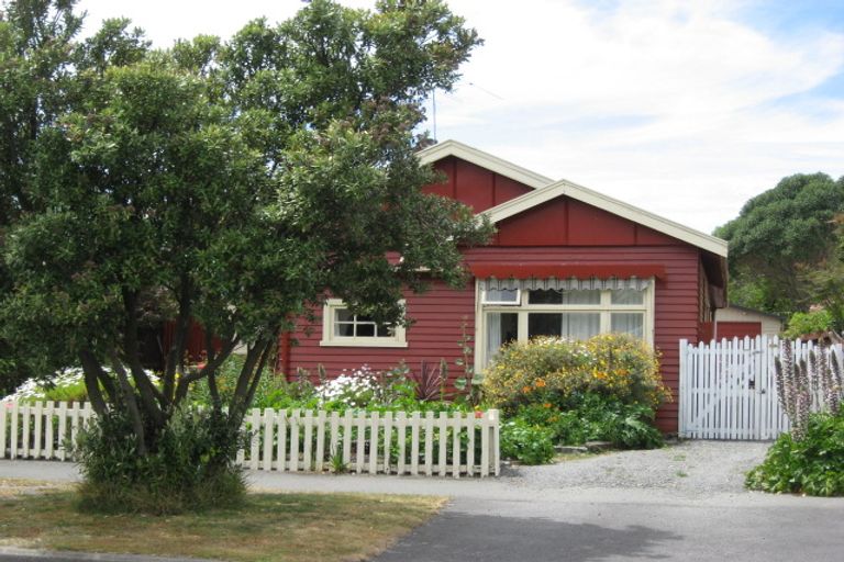 Photo of property in 16 Celia Street, Redcliffs, Christchurch, 8081