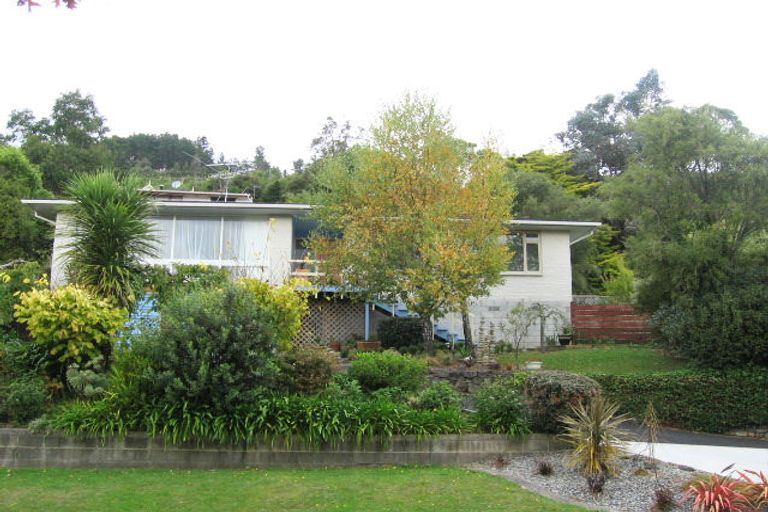 Photo of property in 16 Chichester Drive, Pinehaven, Upper Hutt, 5019