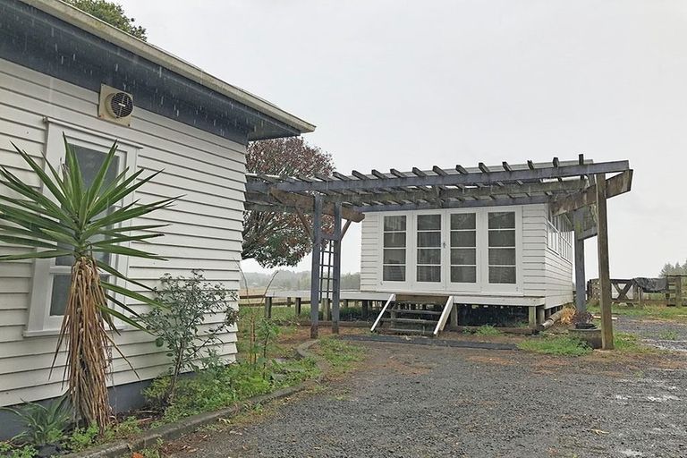 Photo of property in 2/1327 Alfriston Road, Alfriston, Manurewa, 2576