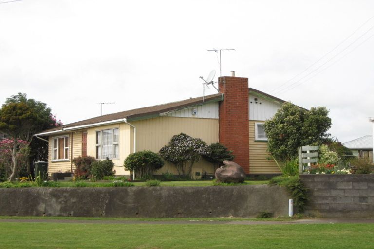 Photo of property in 27 Raleigh Street, Waitara, 4320