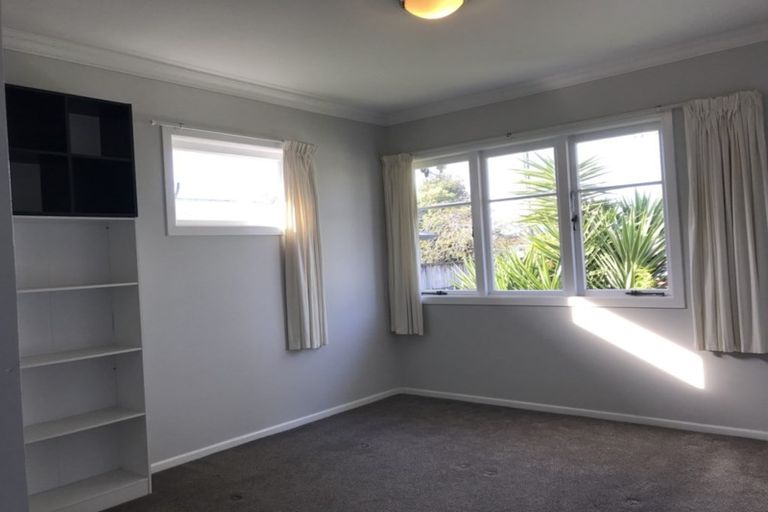Photo of property in 100 Swanson Road, Henderson, Auckland, 0610