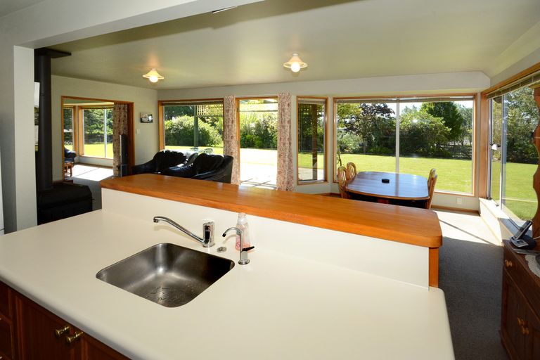 Photo of property in 27 Weir Street, Green Island, Dunedin, 9018