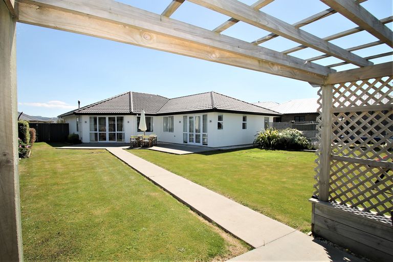 Photo of property in 23 Showgate Crescent, Mosgiel, 9024