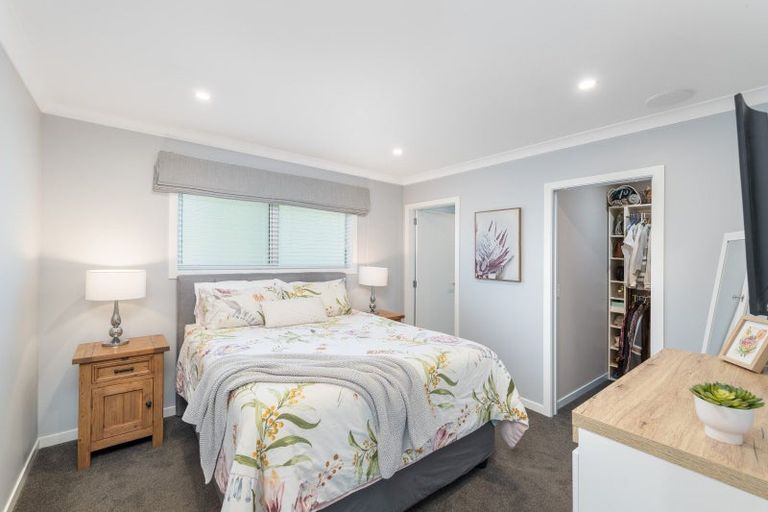 Photo of property in 15 Salisbury Crescent, Wallaceville, Upper Hutt, 5018