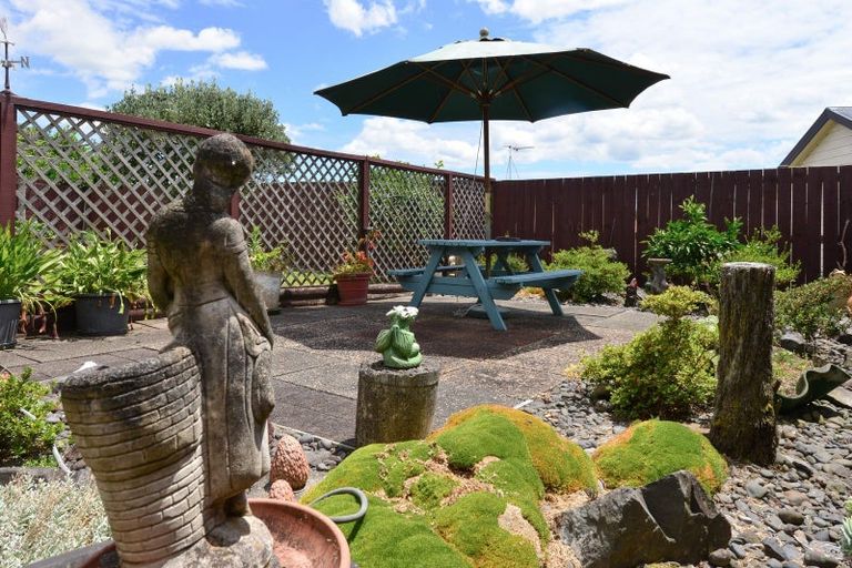 Photo of property in 30 Rosehill Place, Nawton, Hamilton, 3200