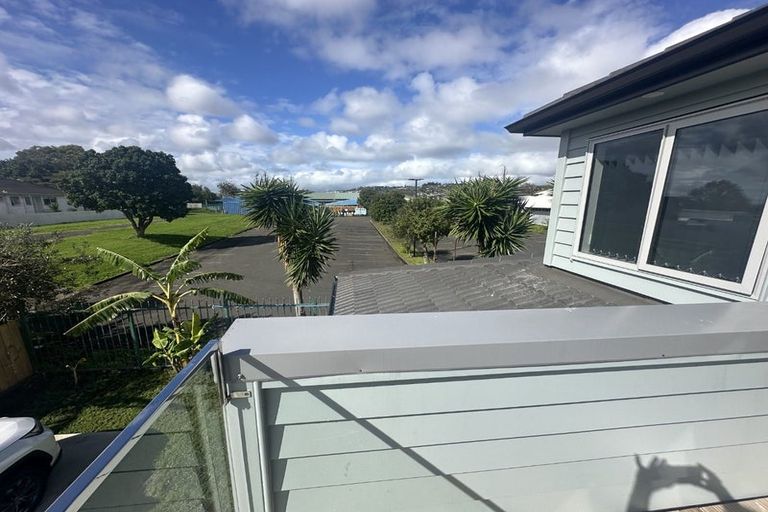 Photo of property in 13 Rimini Place, Clover Park, Auckland, 2023
