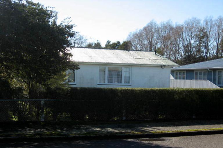 Photo of property in 13 Moreton Road, Carterton, 5713