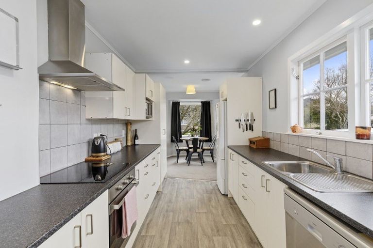 Photo of property in 9 Bonnie Glen Crescent, Ebdentown, Upper Hutt, 5018