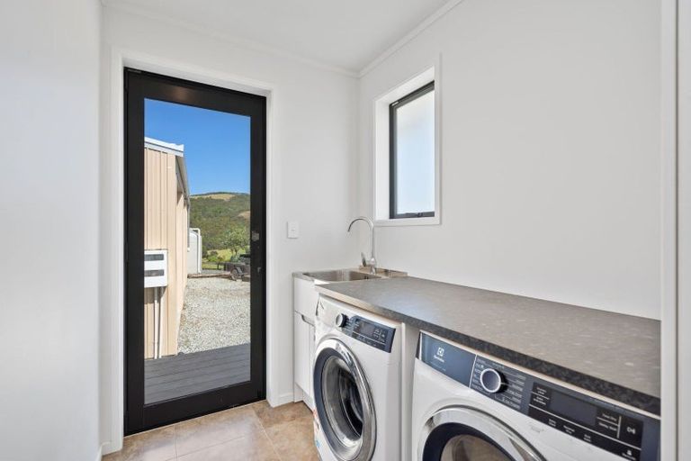 Photo of property in 55 Harambee Road, Taiharuru, Onerahi, 0192