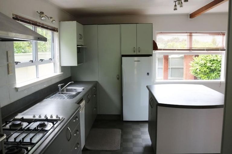 Photo of property in 29 Magnolia Grove, Maungaraki, Lower Hutt, 5010