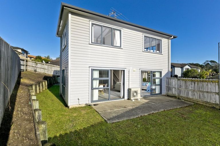 Photo of property in 14 Sapperton Drive, Henderson, Auckland, 0612