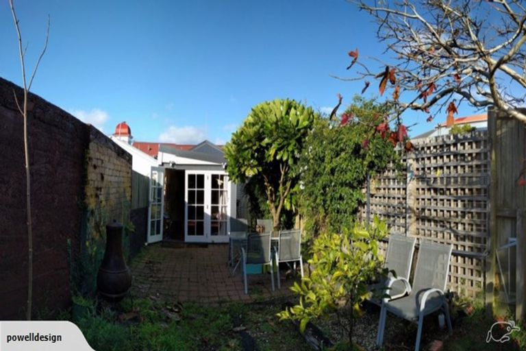 Photo of property in 244 Adelaide Road, Newtown, Wellington, 6021