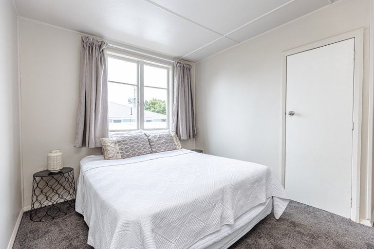 Photo of property in 1 Kotuku Street, Castlecliff, Whanganui, 4501