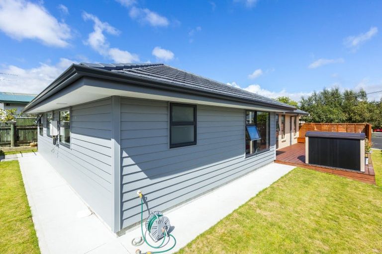 Photo of property in 4a Golders Road, Elderslea, Upper Hutt, 5018