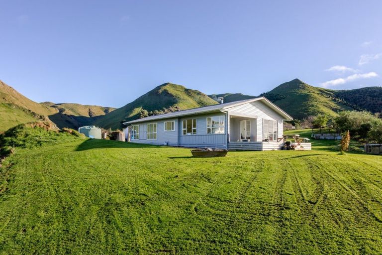 Photo of property in 400 Te Kakapo Valley Road, Dannevirke, 4978