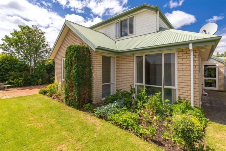 Photo of property in 147 Blighs Road, Strowan, Christchurch, 8052