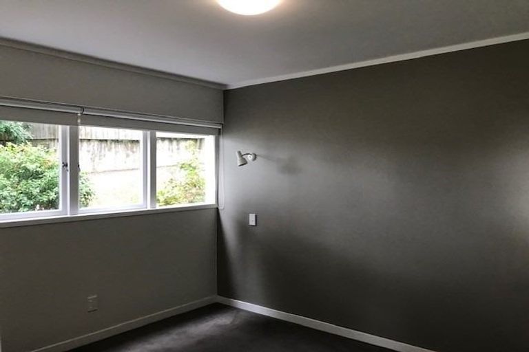 Photo of property in 2 Pine Hill Crescent, Browns Bay, Auckland, 0630