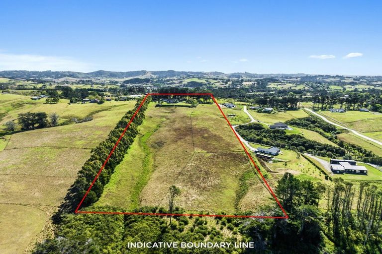 Photo of property in 221 Amreins Road, Taupaki, Henderson, 0782