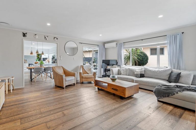 Photo of property in 287d Vipond Road, Stanmore Bay, Whangaparaoa, 0932