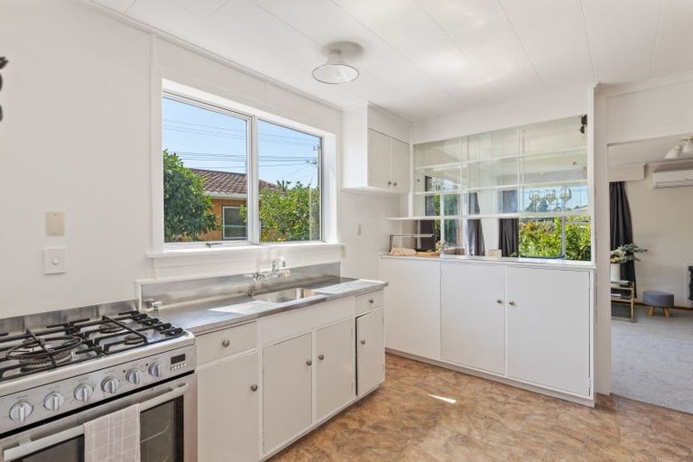 Photo of property in 42b Sackville Street, Fitzroy, New Plymouth, 4312
