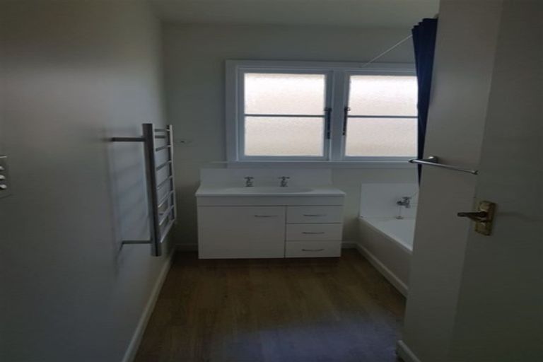 Photo of property in 71 Mahars Road, Mairehau, Christchurch, 8052