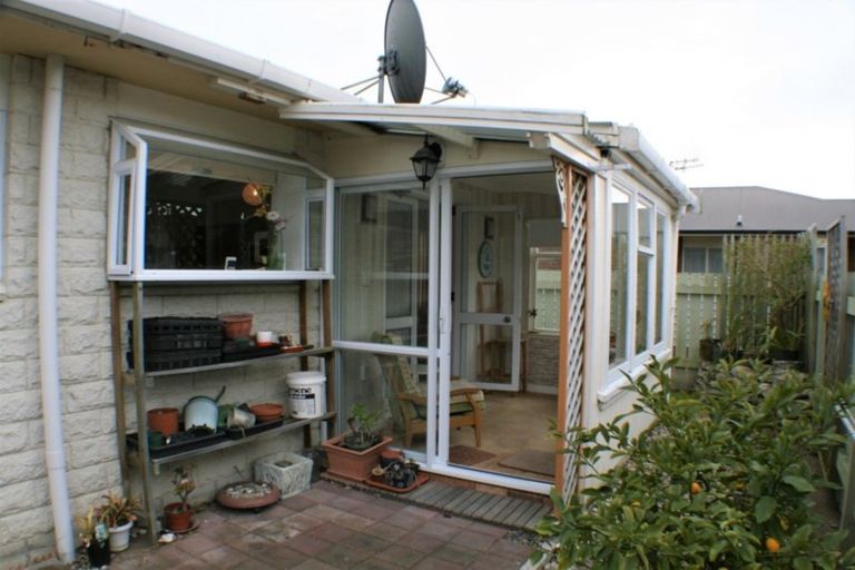 Photo of property in 13 Kent Street, Levin, 5510