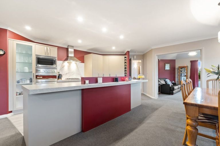 Photo of property in 7 Coolspring Way, Redwood, Christchurch, 8051